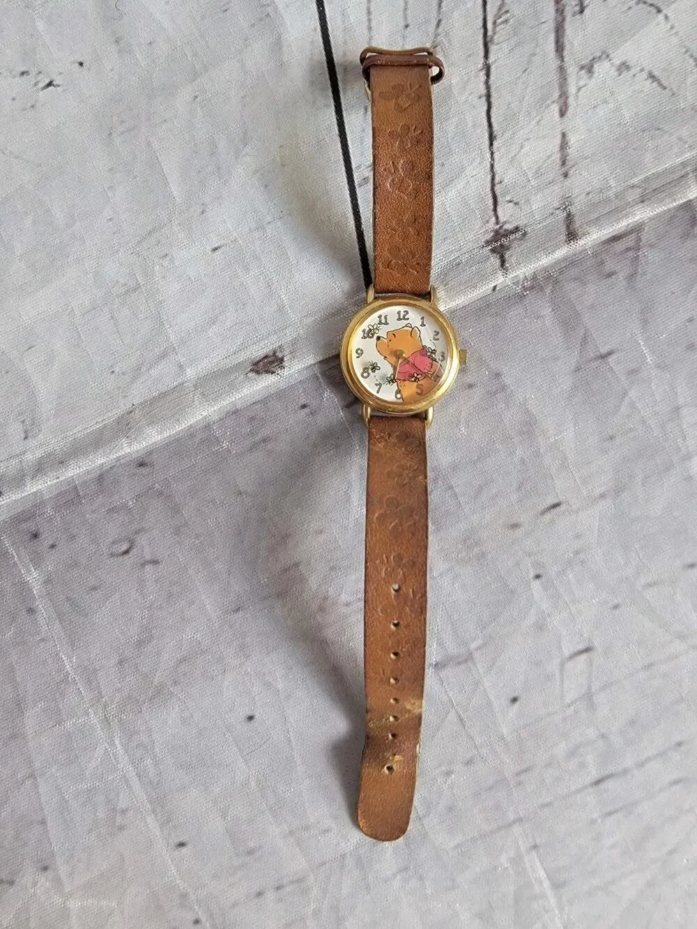 Disney Winnie the Pooh Watch Timex Moving Bees 90s Vintage Watch Untested